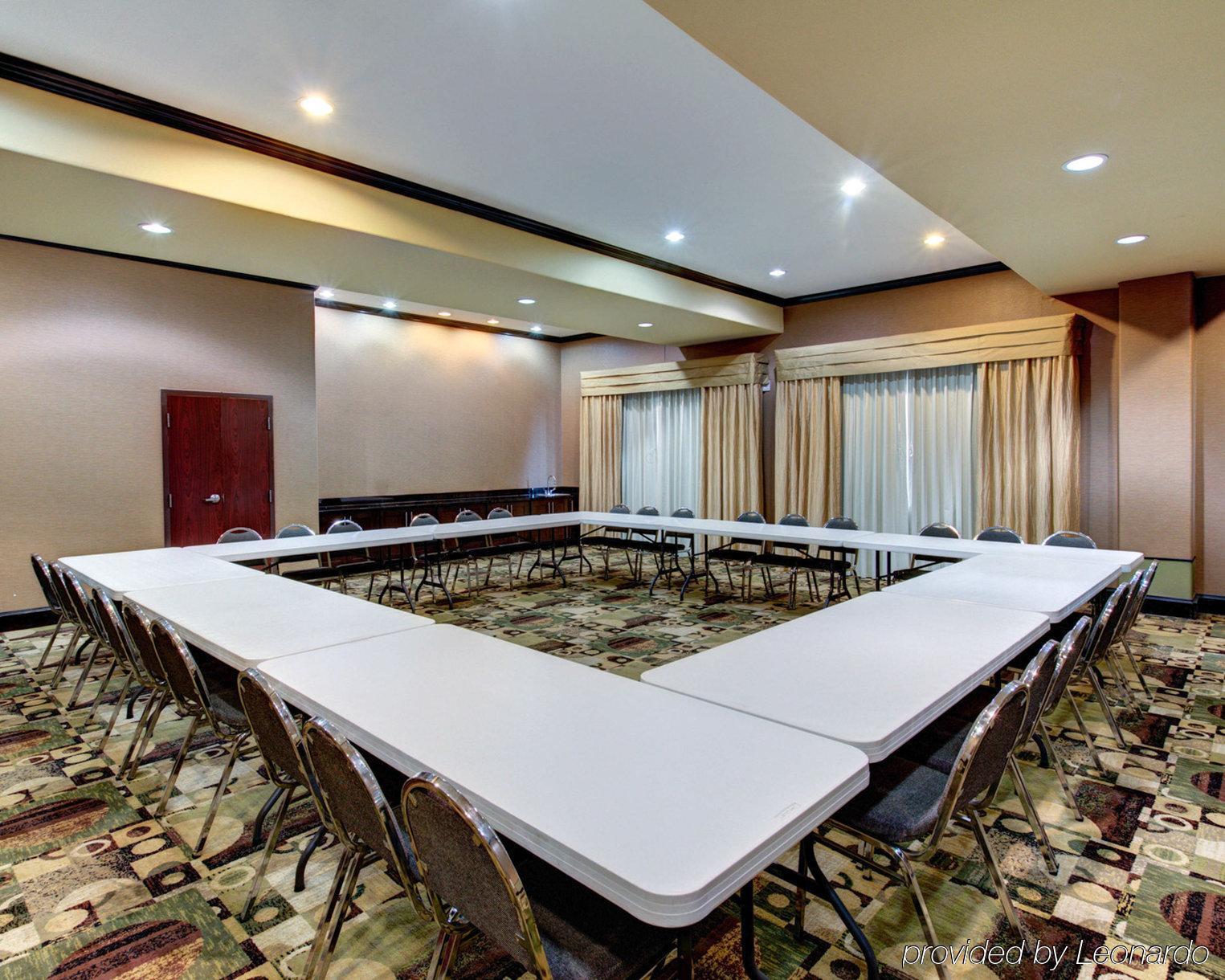 Best Western Plus Waxahachie Inn & Suites Exterior photo