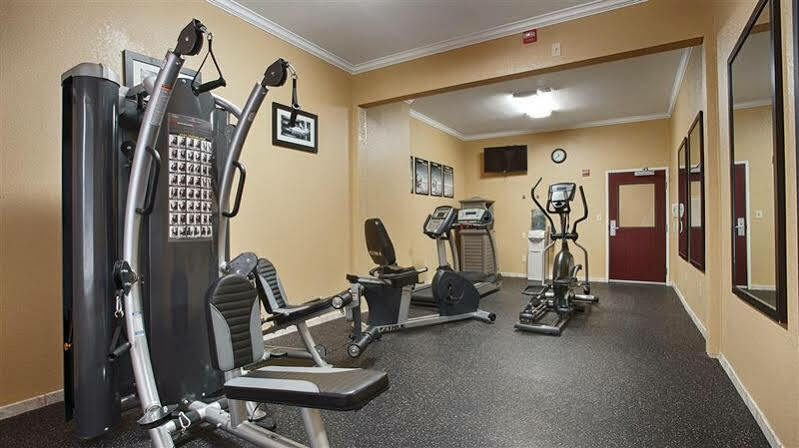 Best Western Plus Waxahachie Inn & Suites Exterior photo